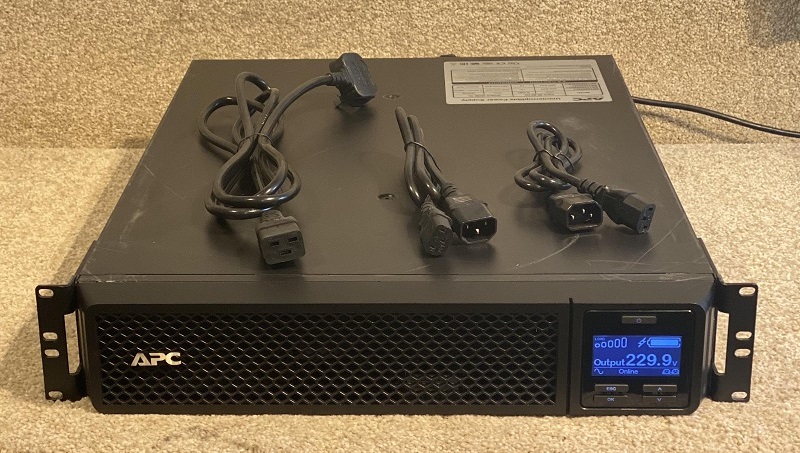 Hình ảnh thực tế của Bộ lưu điện UPS APC SRT3000RMXLI 3000VA chính hãng
