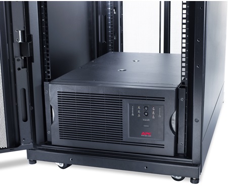 APC SUA5000RMI5U 5000VA (5KVA/4KW) lắp đặt trong tủ rack