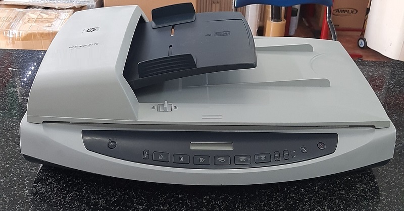 Hình thực tế của Máy quét HP Scanjet 8270 Document Flatbed Scanner (L1975A)