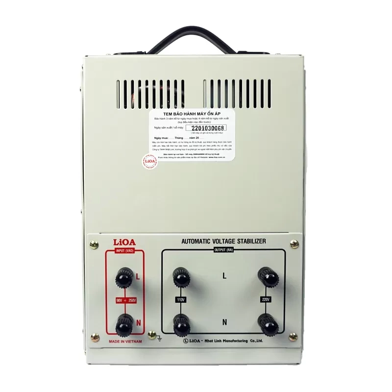 Mặt sau của Ổn áp LIOA DRI-7500II 5KVA