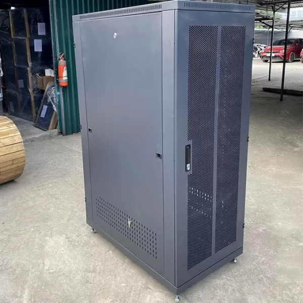 Tủ rack 32U UNR 32UD-2CL 2 cửa lưới